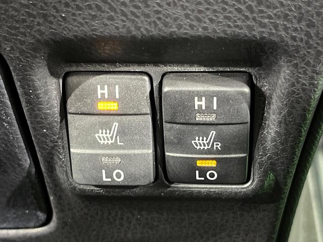 エスクァイア Gi ブラックテーラード 両側電動ドア 純正9型ナビ バックカメラ 衝突軽減装置 禁煙車 ハーフレザーシート ドラレコ スマートキー LEDヘッド ビルトインETC クルコン オートハイビーム 車線逸脱警報 オートライト(7枚目)