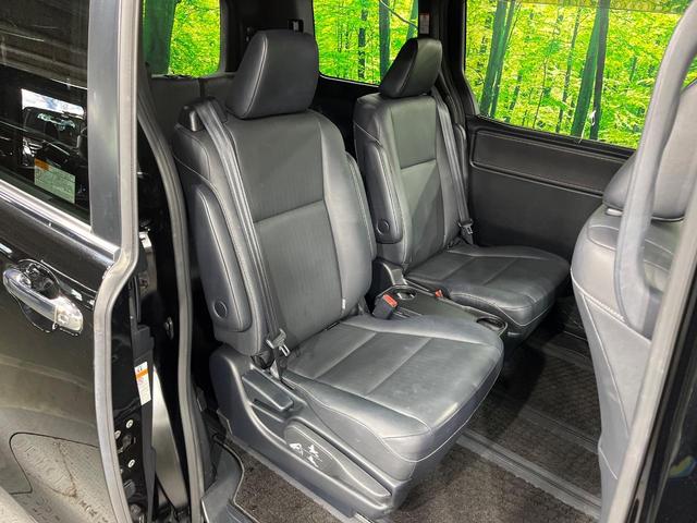 エスクァイア Gi ブラックテーラード 両側電動ドア 純正9型ナビ バックカメラ 衝突軽減装置 禁煙車 ハーフレザーシート ドラレコ スマートキー LEDヘッド ビルトインETC クルコン オートハイビーム 車線逸脱警報 オートライト(9枚目)