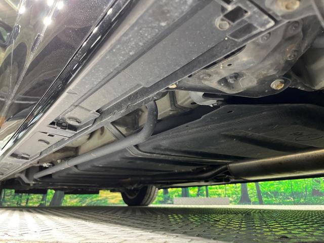 エスクァイア Gi ブラックテーラード 両側電動ドア 純正9型ナビ バックカメラ 衝突軽減装置 禁煙車 ハーフレザーシート ドラレコ スマートキー LEDヘッド ビルトインETC クルコン オートハイビーム 車線逸脱警報 オートライト(24枚目)