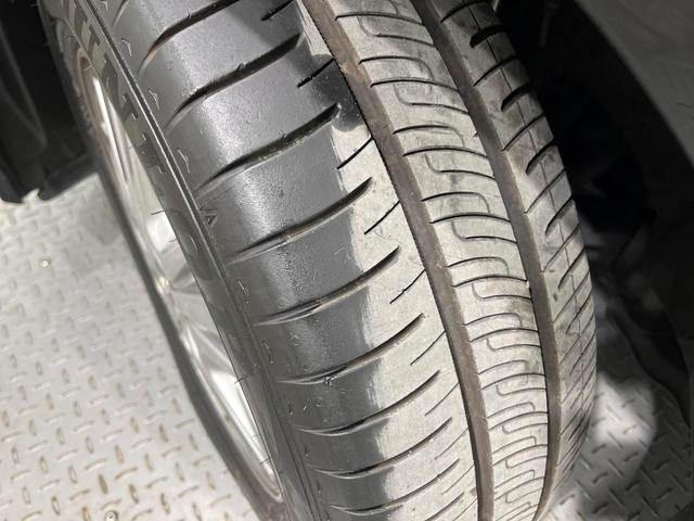 エスクァイア Gi ブラックテーラード 両側電動ドア 純正9型ナビ バックカメラ 衝突軽減装置 禁煙車 ハーフレザーシート ドラレコ スマートキー LEDヘッド ビルトインETC クルコン オートハイビーム 車線逸脱警報 オートライト(28枚目)