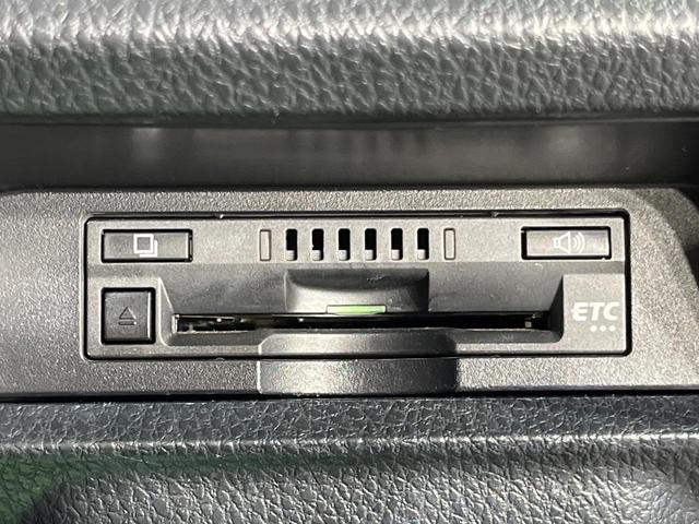 エスクァイア Gi ブラックテーラード 両側電動ドア 純正9型ナビ バックカメラ 衝突軽減装置 禁煙車 ハーフレザーシート ドラレコ スマートキー LEDヘッド ビルトインETC クルコン オートハイビーム 車線逸脱警報 オートライト(33枚目)