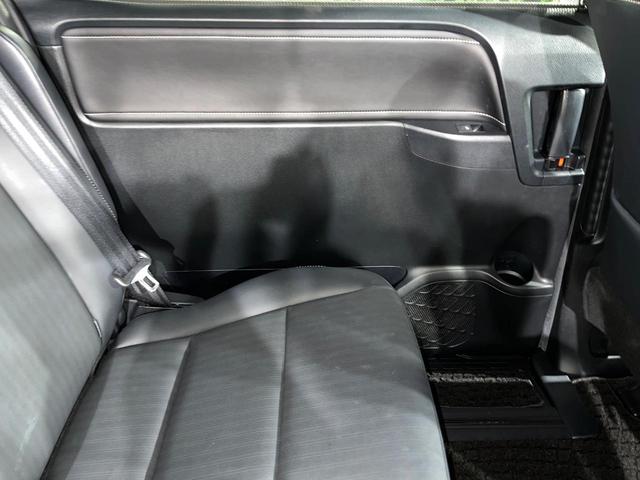 エスクァイア Gi ブラックテーラード 両側電動ドア 純正9型ナビ バックカメラ 衝突軽減装置 禁煙車 ハーフレザーシート ドラレコ スマートキー LEDヘッド ビルトインETC クルコン オートハイビーム 車線逸脱警報 オートライト(63枚目)