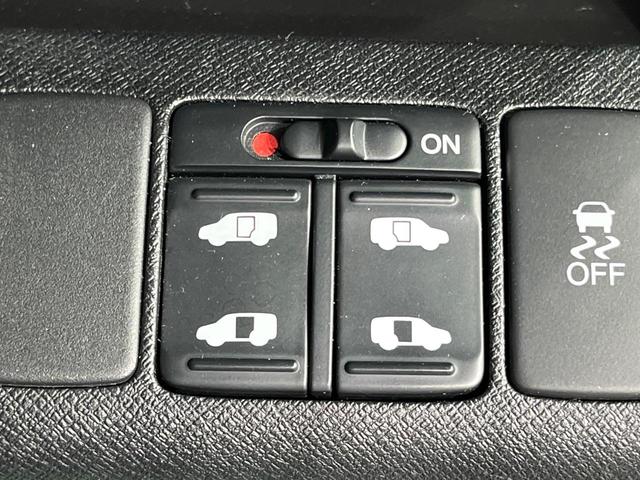 ステップワゴンスパーダ Z 後席モニター 両側電動ドア 純正ナビ バックカメラ 禁煙車 ドラレコ スマートキー HIDヘッド ビルトインETC オートライト オートエアコン 純正16インチアルミ CD DVD再生 フルセグ(3枚目)