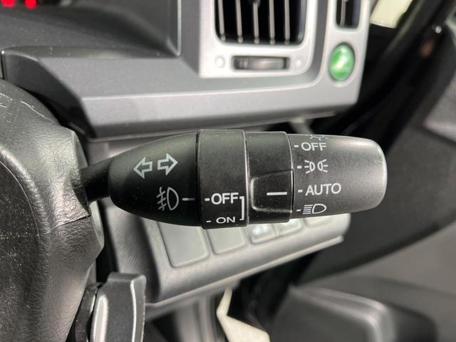 ステップワゴンスパーダ Z 後席モニター 両側電動ドア 純正ナビ バックカメラ 禁煙車 ドラレコ スマートキー HIDヘッド ビルトインETC オートライト オートエアコン 純正16インチアルミ CD DVD再生 フルセグ(30枚目)