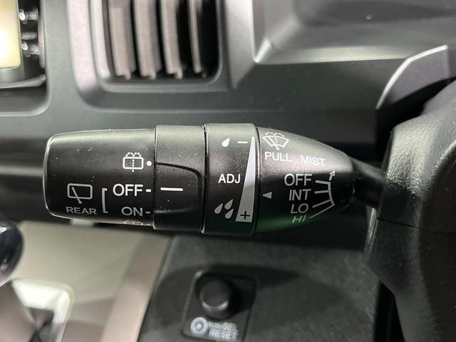 ステップワゴンスパーダ Z 後席モニター 両側電動ドア 純正ナビ バックカメラ 禁煙車 ドラレコ スマートキー HIDヘッド ビルトインETC オートライト オートエアコン 純正16インチアルミ CD DVD再生 フルセグ(31枚目)