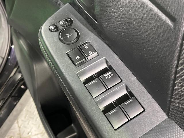 ステップワゴンスパーダ Z 後席モニター 両側電動ドア 純正ナビ バックカメラ 禁煙車 ドラレコ スマートキー HIDヘッド ビルトインETC オートライト オートエアコン 純正16インチアルミ CD DVD再生 フルセグ(40枚目)