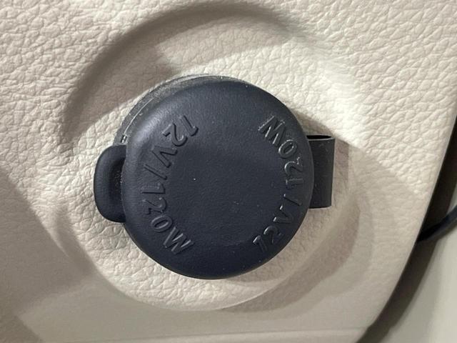 アルトラパン S 純正ナビ 衝突軽減 禁煙車 シートヒーター スマートキー HIDヘッドライト ETC オートライト オートエアコン Bluetooth CD/DVD再生 フルセグ アイドリングストップ(28枚目)