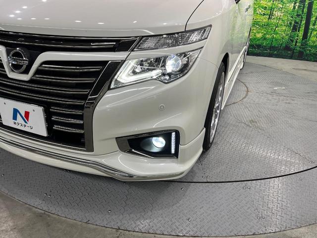 エルグランド 350ハイウェイスターアーバンクロム 両側電動ドア 後席モニター 全周囲カメラ 衝突軽減装置 100V電源 レーダークルーズ 禁煙車 電動リアゲート ハーフレザーシート スマートキー LEDヘッド ビルトインETC オートライト(12枚目)