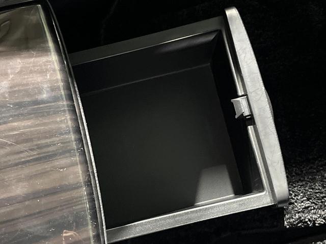 エルグランド 350ハイウェイスターアーバンクロム 両側電動ドア 後席モニター 全周囲カメラ 衝突軽減装置 100V電源 レーダークルーズ 禁煙車 電動リアゲート ハーフレザーシート スマートキー LEDヘッド ビルトインETC オートライト(79枚目)