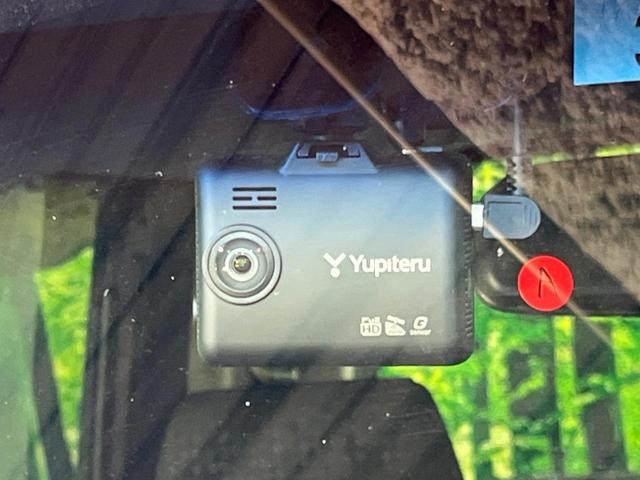 N-BOXカスタム G・Lパッケージ 電動スライドドア 純正ナビ バックカメラ 禁煙車 ドラレコ スマートキー HIDヘッドライト ビルトインETC オートライト オートエアコン 純正14インチアルミ Bluetooth CD DVD再生(5枚目)