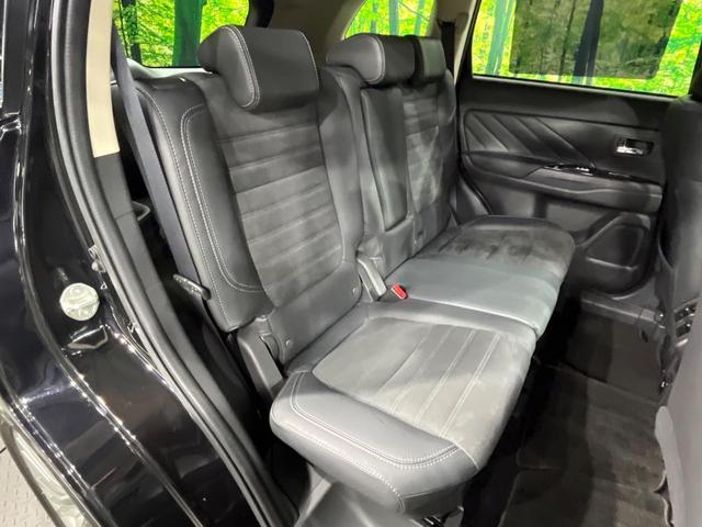 アウトランダーＰＨＥＶ Ｇリミテッドエディション　ＳＤナビ　バックカメラ　禁煙車　衝突軽減装置　４ＷＤ　レーダークルーズコントロール　デュアルエアコン　ＥＴＣ　ＬＥＤヘッドライト　オートライト　純正１８インチＡＷ　前席パワーシート（9枚目）