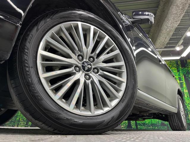 アウトランダーＰＨＥＶ Ｇリミテッドエディション　ＳＤナビ　バックカメラ　禁煙車　衝突軽減装置　４ＷＤ　レーダークルーズコントロール　デュアルエアコン　ＥＴＣ　ＬＥＤヘッドライト　オートライト　純正１８インチＡＷ　前席パワーシート（13枚目）