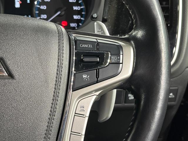 アウトランダーＰＨＥＶ Ｇリミテッドエディション　ＳＤナビ　バックカメラ　禁煙車　衝突軽減装置　４ＷＤ　レーダークルーズコントロール　デュアルエアコン　ＥＴＣ　ＬＥＤヘッドライト　オートライト　純正１８インチＡＷ　前席パワーシート（30枚目）