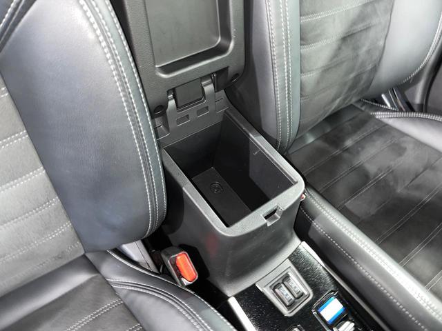 アウトランダーＰＨＥＶ Ｇリミテッドエディション　ＳＤナビ　バックカメラ　禁煙車　衝突軽減装置　４ＷＤ　レーダークルーズコントロール　デュアルエアコン　ＥＴＣ　ＬＥＤヘッドライト　オートライト　純正１８インチＡＷ　前席パワーシート（44枚目）