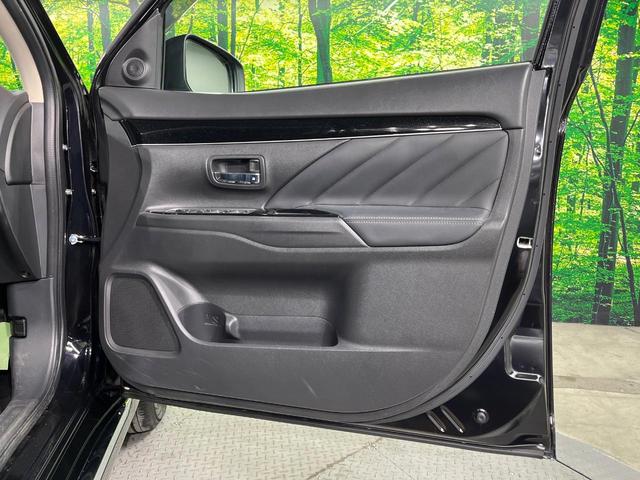 アウトランダーＰＨＥＶ Ｇリミテッドエディション　ＳＤナビ　バックカメラ　禁煙車　衝突軽減装置　４ＷＤ　レーダークルーズコントロール　デュアルエアコン　ＥＴＣ　ＬＥＤヘッドライト　オートライト　純正１８インチＡＷ　前席パワーシート（47枚目）