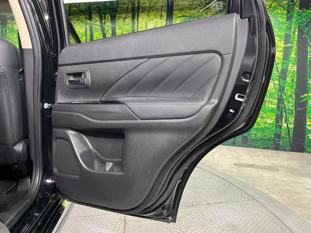 アウトランダーＰＨＥＶ Ｇリミテッドエディション　ＳＤナビ　バックカメラ　禁煙車　衝突軽減装置　４ＷＤ　レーダークルーズコントロール　デュアルエアコン　ＥＴＣ　ＬＥＤヘッドライト　オートライト　純正１８インチＡＷ　前席パワーシート（48枚目）