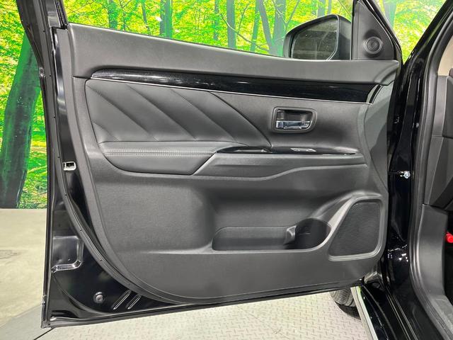 アウトランダーＰＨＥＶ Ｇリミテッドエディション　ＳＤナビ　バックカメラ　禁煙車　衝突軽減装置　４ＷＤ　レーダークルーズコントロール　デュアルエアコン　ＥＴＣ　ＬＥＤヘッドライト　オートライト　純正１８インチＡＷ　前席パワーシート（49枚目）