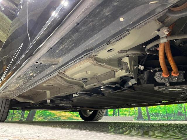 アウトランダーＰＨＥＶ Ｇリミテッドエディション　ＳＤナビ　バックカメラ　禁煙車　衝突軽減装置　４ＷＤ　レーダークルーズコントロール　デュアルエアコン　ＥＴＣ　ＬＥＤヘッドライト　オートライト　純正１８インチＡＷ　前席パワーシート（56枚目）