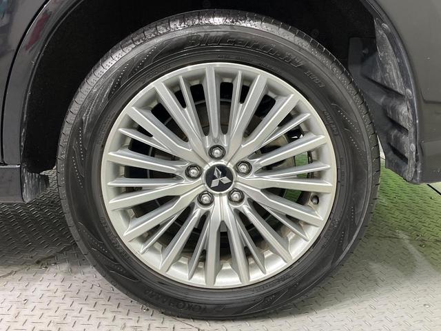 アウトランダーＰＨＥＶ Ｇリミテッドエディション　ＳＤナビ　バックカメラ　禁煙車　衝突軽減装置　４ＷＤ　レーダークルーズコントロール　デュアルエアコン　ＥＴＣ　ＬＥＤヘッドライト　オートライト　純正１８インチＡＷ　前席パワーシート（59枚目）