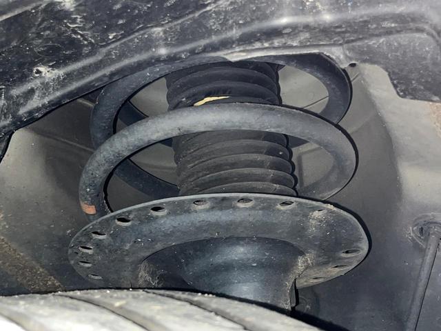 アウトランダーＰＨＥＶ Ｇリミテッドエディション　ＳＤナビ　バックカメラ　禁煙車　衝突軽減装置　４ＷＤ　レーダークルーズコントロール　デュアルエアコン　ＥＴＣ　ＬＥＤヘッドライト　オートライト　純正１８インチＡＷ　前席パワーシート（70枚目）