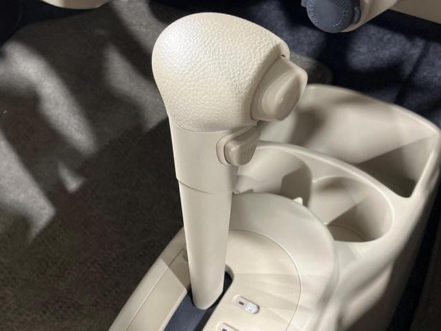 アルト Ｇ　禁煙車　オーディオ　ＣＤ再生　キーレスエントリー　電動格納ミラー　プライバシーガラス　ヘッドライトレベライザー（30枚目）