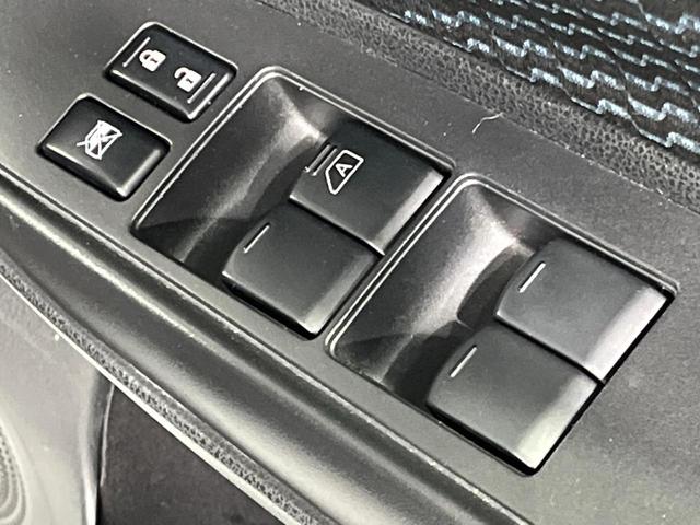 ノート X エマージェンシーブレーキパッケージ 純正ナビ バックカメラ 衝突軽減 禁煙車 スマートキー ETC CD再生 フルセグ アイドリングストップ 電動格納ミラー(31枚目)