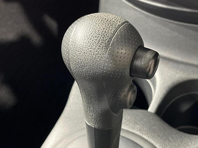 ノート X エマージェンシーブレーキパッケージ 純正ナビ バックカメラ 衝突軽減 禁煙車 スマートキー ETC CD再生 フルセグ アイドリングストップ 電動格納ミラー(37枚目)