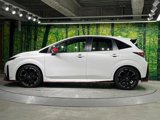 オーラ ニスモ 全周囲カメラ 衝突被害軽減システム レーダークルーズ 禁煙車 ハーフレザーシート コーナーセンサー スマートキー LEDヘッド ETC2.0 オートハイビーム 車線逸脱警報 オートライト(69枚目)