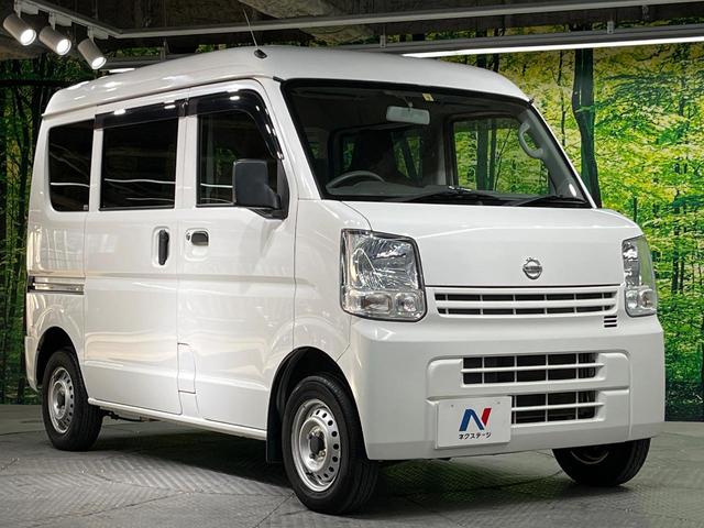 高透明度のガラス皮膜で撥水はもちろん、上質なツヤ・光沢を実現。紫外線や酸性雨から大切な愛車を保護し、色あせ・劣化を防止。「弾スプラッシュコート」、「弾プリミッサコート」からお選びいただけます。