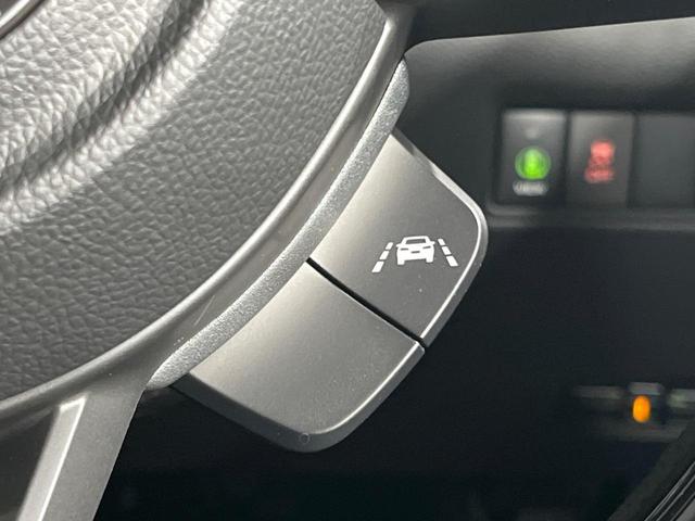 スイフトスポーツ ベースグレード MT車 全周囲カメラ 衝突被害軽減システム 禁煙車 ハーフレザーシート シートヒーター ドラレコ コーナーセンサー スマートキー LEDヘッド ビルトインETC 純正17インチアルミ 車線逸脱警報(32枚目)