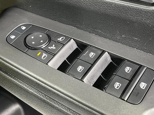 セレナ ハイウェイスターV 両側電動ドア 12.3インチメーカーナビ 全周囲カメラ 衝突軽減 プロパイロット 禁煙車 コーナーセンサー スマートキー LEDヘッド ETC ブラインドスポットモニター デジタルインナーミラー(52枚目)