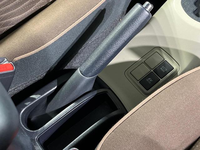 アクア Ｇ　バックカメラ　ＳＤナビ　禁煙車　スマートキー　ＥＴＣ　オートライト　オートエアコン　Ｂｌｕｅｔｏｏｔｈ　ＣＤ　ＤＶＤ再生　フルセグ（38枚目）