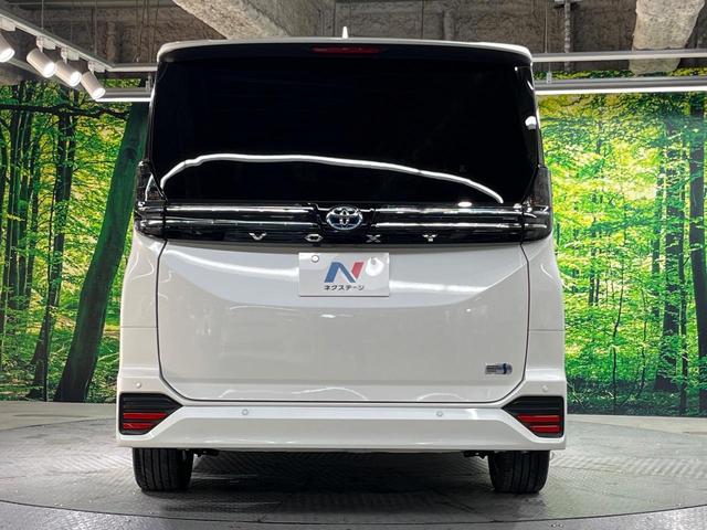 ヴォクシー ハイブリッドＳ－Ｚ　純正１０型ナビ　両側電動ドア　バックカメラ　衝突軽減　レーダークルーズ　禁煙車　ハーフレザーシート　コーナーセンサー　スマートキー　ＬＥＤヘッド　ＥＴＣ　シートヒーター　車線逸脱警報（16枚目）