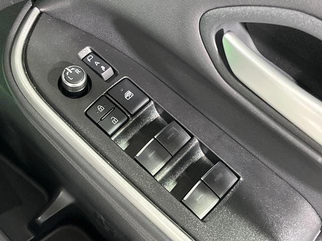 ヴォクシー ハイブリッドＳ－Ｚ　純正１０型ナビ　両側電動ドア　バックカメラ　衝突軽減　レーダークルーズ　禁煙車　ハーフレザーシート　コーナーセンサー　スマートキー　ＬＥＤヘッド　ＥＴＣ　シートヒーター　車線逸脱警報（27枚目）