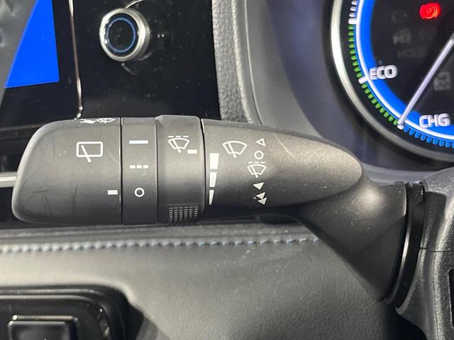 ヴォクシー ハイブリッドＳ－Ｚ　純正１０型ナビ　両側電動ドア　バックカメラ　衝突軽減　レーダークルーズ　禁煙車　ハーフレザーシート　コーナーセンサー　スマートキー　ＬＥＤヘッド　ＥＴＣ　シートヒーター　車線逸脱警報（35枚目）