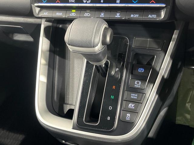ヴォクシー ハイブリッドＳ－Ｚ　純正１０型ナビ　両側電動ドア　バックカメラ　衝突軽減　レーダークルーズ　禁煙車　ハーフレザーシート　コーナーセンサー　スマートキー　ＬＥＤヘッド　ＥＴＣ　シートヒーター　車線逸脱警報（41枚目）