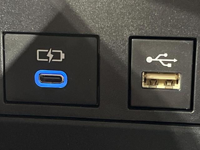 ヴォクシー ハイブリッドＳ－Ｚ　純正１０型ナビ　両側電動ドア　バックカメラ　衝突軽減　レーダークルーズ　禁煙車　ハーフレザーシート　コーナーセンサー　スマートキー　ＬＥＤヘッド　ＥＴＣ　シートヒーター　車線逸脱警報（42枚目）