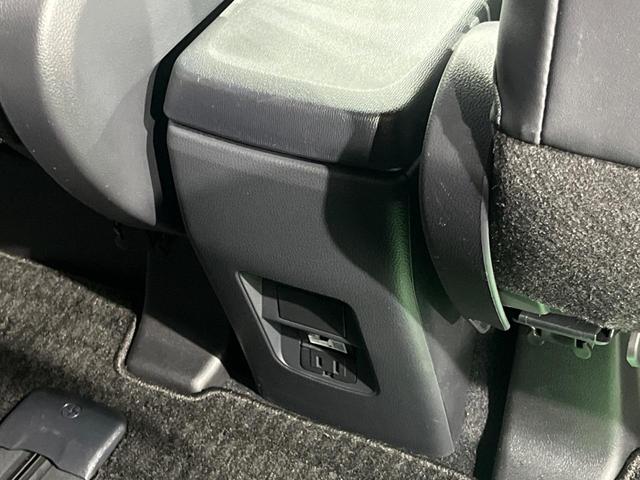 ヴォクシー ハイブリッドＳ－Ｚ　純正１０型ナビ　両側電動ドア　バックカメラ　衝突軽減　レーダークルーズ　禁煙車　ハーフレザーシート　コーナーセンサー　スマートキー　ＬＥＤヘッド　ＥＴＣ　シートヒーター　車線逸脱警報（49枚目）