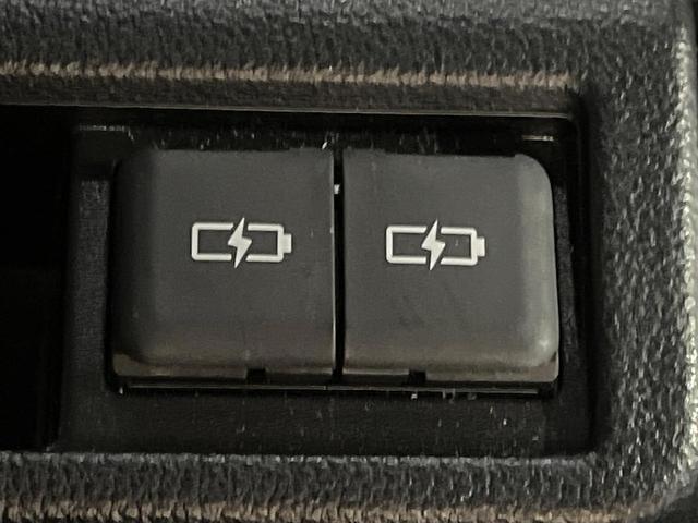 ヴォクシー ハイブリッドＳ－Ｚ　純正１０型ナビ　両側電動ドア　バックカメラ　衝突軽減　レーダークルーズ　禁煙車　ハーフレザーシート　コーナーセンサー　スマートキー　ＬＥＤヘッド　ＥＴＣ　シートヒーター　車線逸脱警報（52枚目）