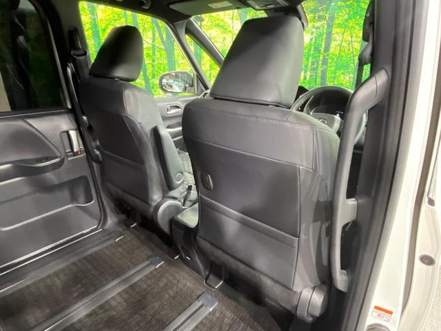 ヴォクシー ハイブリッドＳ－Ｚ　純正１０型ナビ　両側電動ドア　バックカメラ　衝突軽減　レーダークルーズ　禁煙車　ハーフレザーシート　コーナーセンサー　スマートキー　ＬＥＤヘッド　ＥＴＣ　シートヒーター　車線逸脱警報（58枚目）