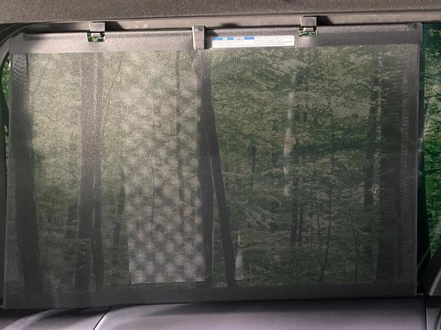 ヴォクシー ハイブリッドＳ－Ｚ　純正１０型ナビ　両側電動ドア　バックカメラ　衝突軽減　レーダークルーズ　禁煙車　ハーフレザーシート　コーナーセンサー　スマートキー　ＬＥＤヘッド　ＥＴＣ　シートヒーター　車線逸脱警報（61枚目）