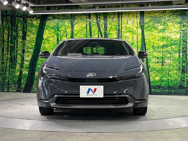 プリウス G 8インチ純正ディスプレイオーディオ バックカメラ 衝突被害軽減システム レーダークルーズ 禁煙車 コーナーセンサー シートヒーター ビルトインETC 純正19インチアルミ オートハイビーム(14枚目)