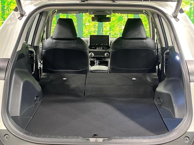 ＲＡＶ４ Ｇ　Ｚパッケージ　９インチナビ　バックカメラ　衝突軽減　レーダークルーズ　禁煙車　パワーバックドア　合皮シート　パワーシート　コーナーセンサー　スマートキー　ＬＥＤヘッド　ビルトインＥＴＣ　純正１９インチアルミ（10枚目）