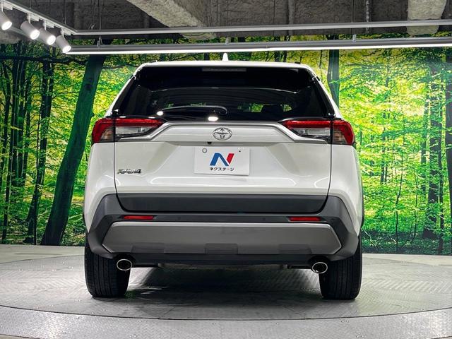 ＲＡＶ４ Ｇ　Ｚパッケージ　９インチナビ　バックカメラ　衝突軽減　レーダークルーズ　禁煙車　パワーバックドア　合皮シート　パワーシート　コーナーセンサー　スマートキー　ＬＥＤヘッド　ビルトインＥＴＣ　純正１９インチアルミ（15枚目）