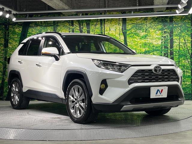 ＲＡＶ４ Ｇ　Ｚパッケージ　９インチナビ　バックカメラ　衝突軽減　レーダークルーズ　禁煙車　パワーバックドア　合皮シート　パワーシート　コーナーセンサー　スマートキー　ＬＥＤヘッド　ビルトインＥＴＣ　純正１９インチアルミ（16枚目）