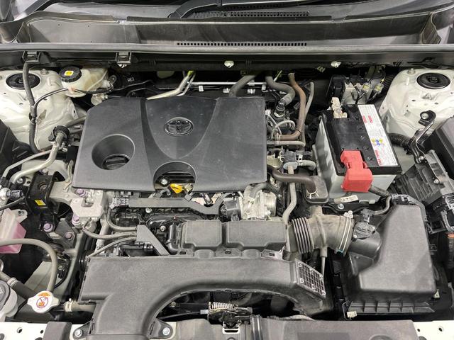 ＲＡＶ４ Ｇ　Ｚパッケージ　９インチナビ　バックカメラ　衝突軽減　レーダークルーズ　禁煙車　パワーバックドア　合皮シート　パワーシート　コーナーセンサー　スマートキー　ＬＥＤヘッド　ビルトインＥＴＣ　純正１９インチアルミ（18枚目）