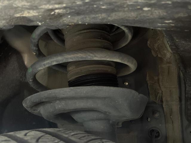 ＲＡＶ４ Ｇ　Ｚパッケージ　９インチナビ　バックカメラ　衝突軽減　レーダークルーズ　禁煙車　パワーバックドア　合皮シート　パワーシート　コーナーセンサー　スマートキー　ＬＥＤヘッド　ビルトインＥＴＣ　純正１９インチアルミ（20枚目）