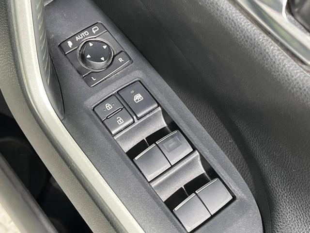 ＲＡＶ４ Ｇ　Ｚパッケージ　９インチナビ　バックカメラ　衝突軽減　レーダークルーズ　禁煙車　パワーバックドア　合皮シート　パワーシート　コーナーセンサー　スマートキー　ＬＥＤヘッド　ビルトインＥＴＣ　純正１９インチアルミ（28枚目）