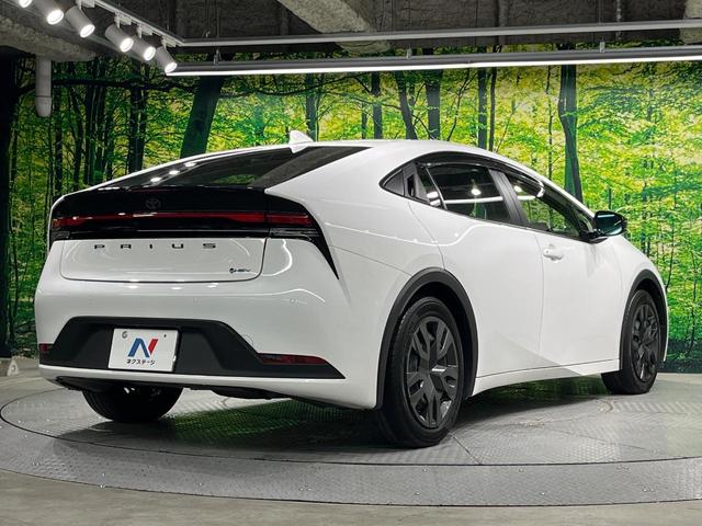 プリウス Ｘ　禁煙車　純正８インチディスプレイオーディオ　バックカメラ　衝突軽減　車線逸脱　レーダークルーズコントロール　ＢＳＭ　ＬＥＤヘッド　フルセグ　Ａｐｐｌｅｃａｒｐｌａｙ　ＥＴＣ２．０　ドラレコ（17枚目）