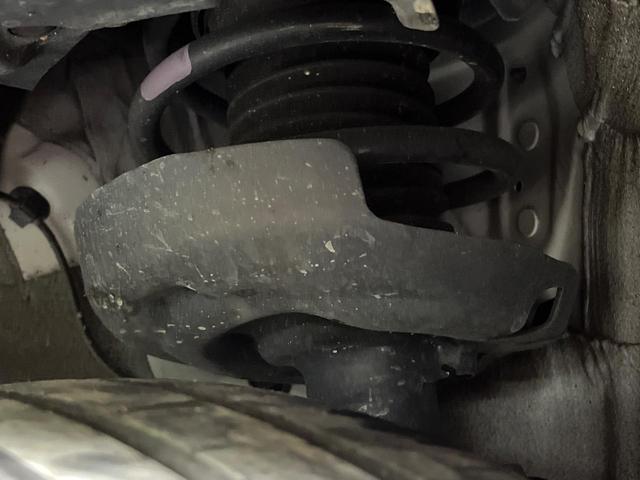 プリウス Ｘ　禁煙車　純正８インチディスプレイオーディオ　バックカメラ　衝突軽減　車線逸脱　レーダークルーズコントロール　ＢＳＭ　ＬＥＤヘッド　フルセグ　Ａｐｐｌｅｃａｒｐｌａｙ　ＥＴＣ２．０　ドラレコ（20枚目）